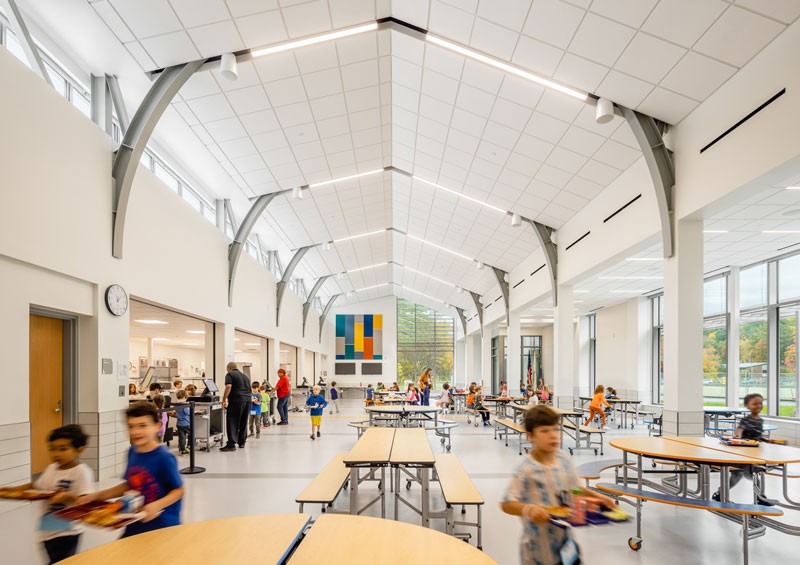 Dining commons at the Lincoln K-8 School in Lincoln, MA