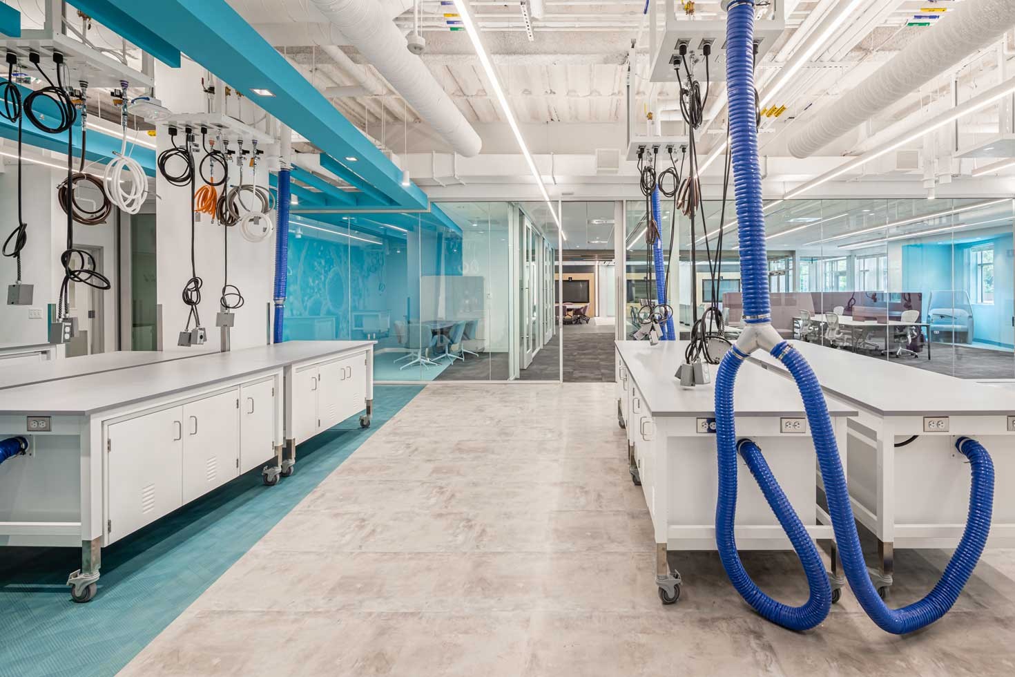 Large Lab Space at Waters IMMERSE Cambridge Lab Innovation Center