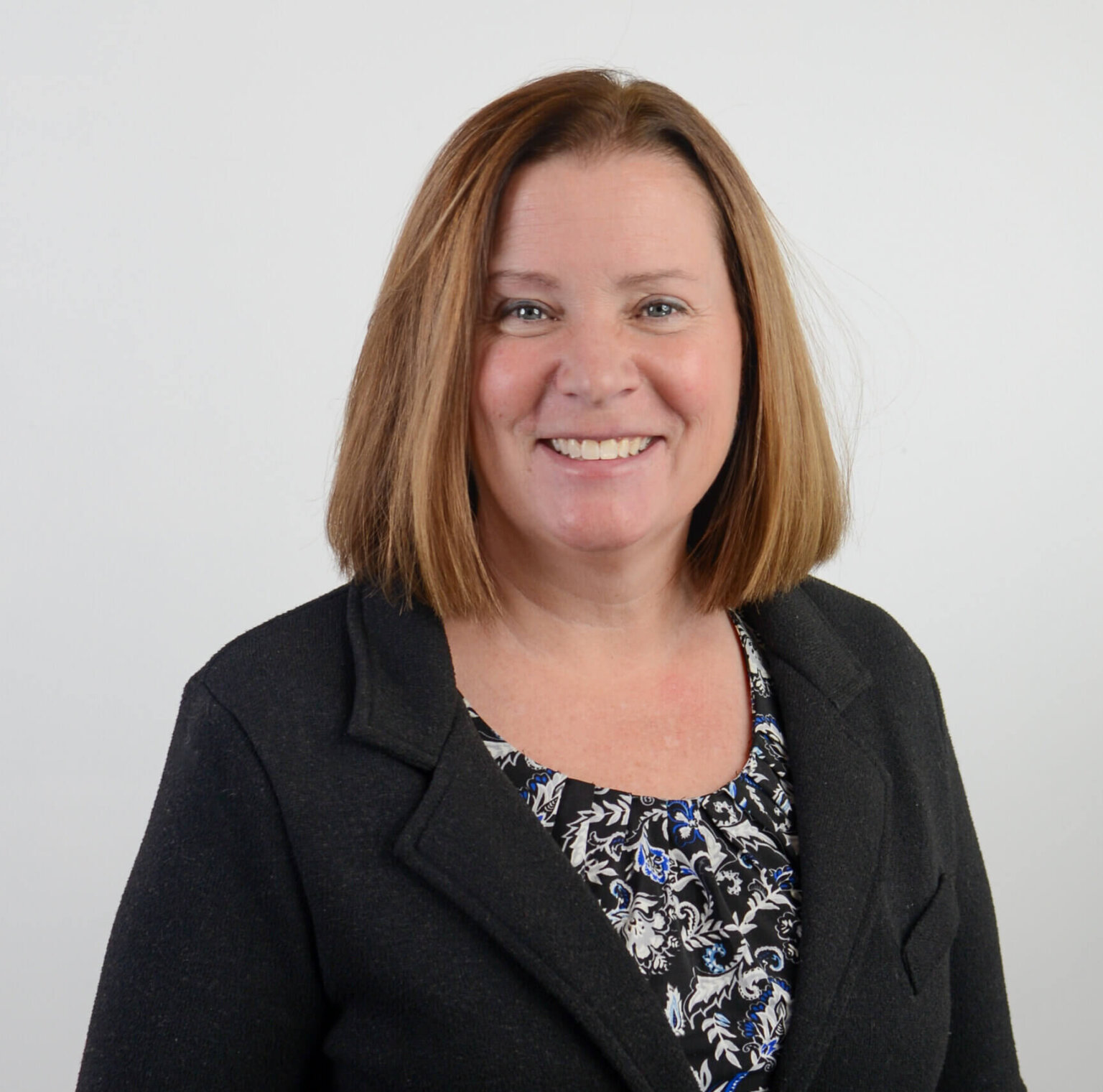 Four High School Seniors Receive Scholarship Funds From SMMA SMMA